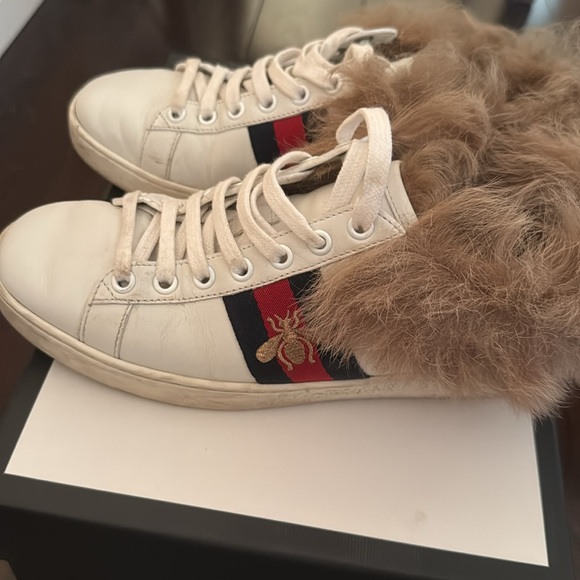 Gucci sneaker with bee - Picture 3 of 9